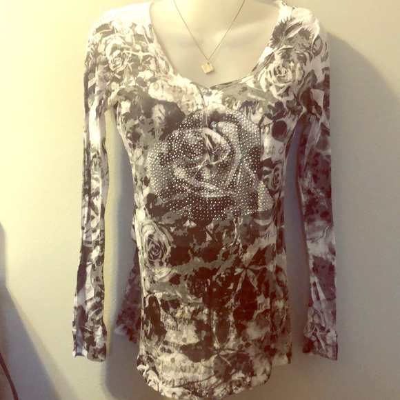 Long sleeve BW top - Picture 1 of 6